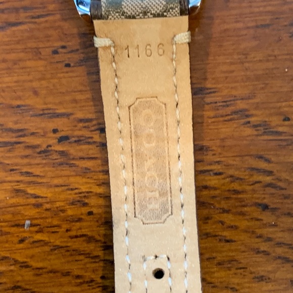 Coach Signature Ladies Watch, Nice - Picture 12 of 14